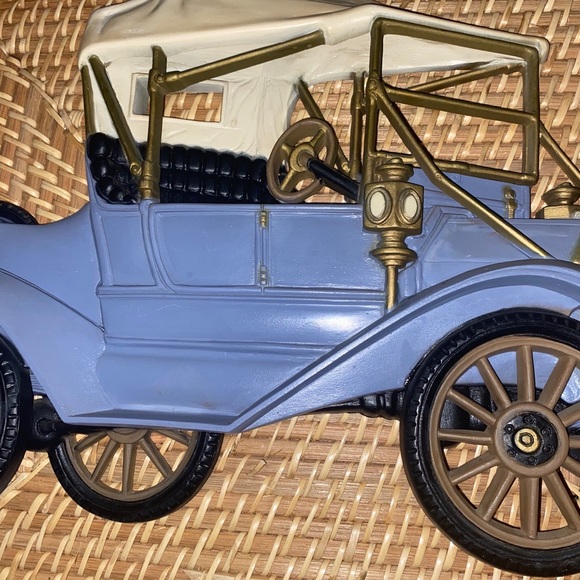 1977 BURWOOD PRODUCTS 18" X 11 1/2" FORD CAR - Picture 5 of 8